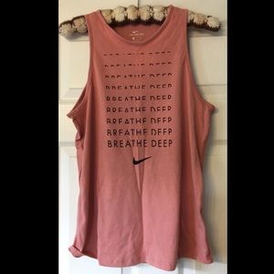 Nike workout top